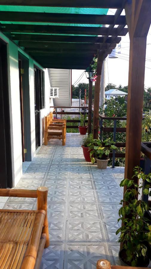Hotel Sisters Inn Moalboal Exterior foto